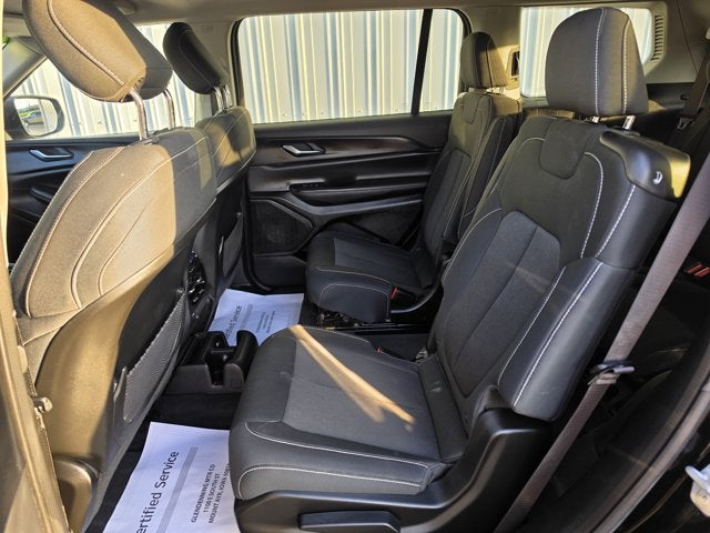 2023 Jeep Grand Cherokee L Laredo 4x4