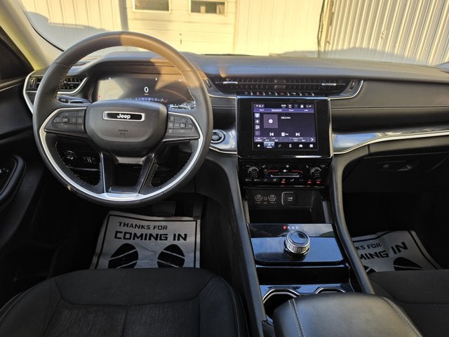2023 Jeep Grand Cherokee L Laredo 4x4