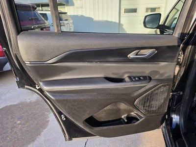 2023 Jeep Grand Cherokee L Laredo 4x4