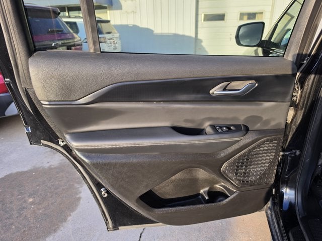 2023 Jeep Grand Cherokee L Laredo 4x4