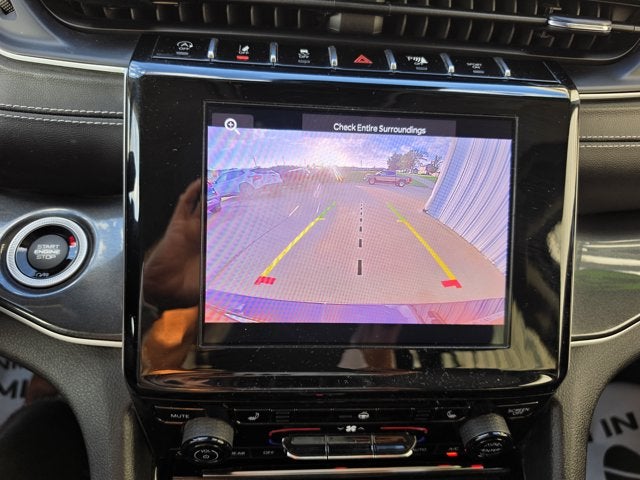 2023 Jeep Grand Cherokee L Laredo 4x4