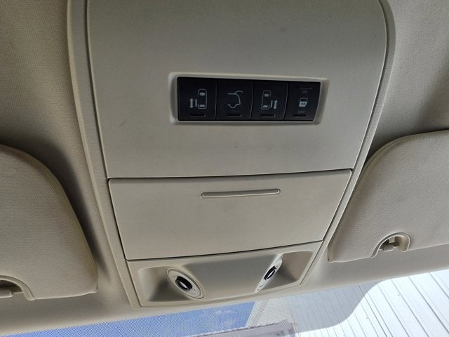 2010 Chrysler Town & Country Touring