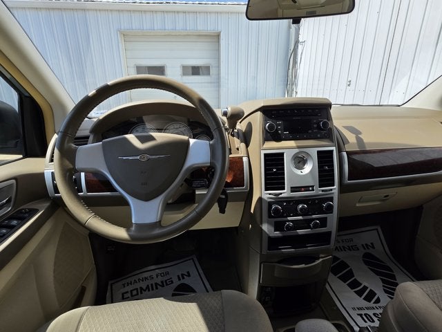 2010 Chrysler Town & Country Touring