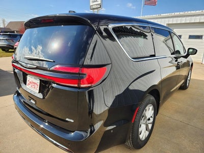 2025 Chrysler Pacifica PACIFICA SELECT AWD
