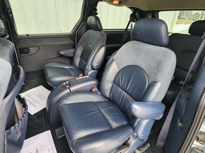 2001 Chrysler Town & Country Limited
