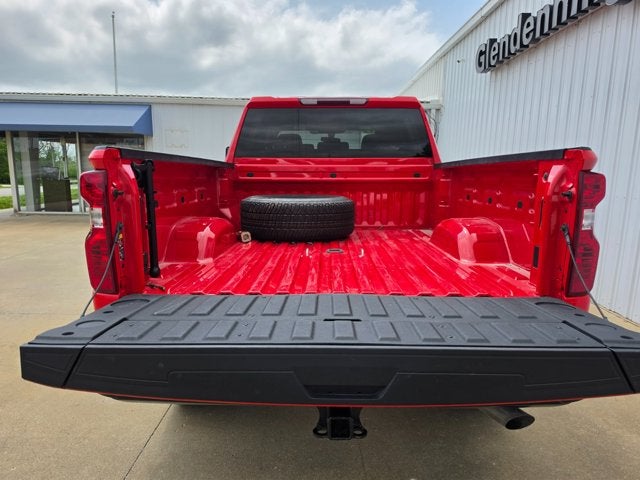 2022 Chevrolet Silverado 2500HD 4WD Crew Cab Standard Bed Custom
