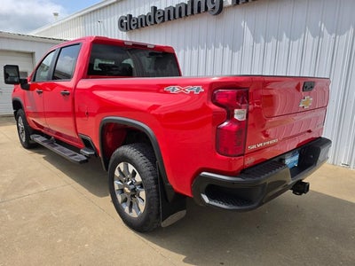 2022 Chevrolet Silverado 2500HD 4WD Crew Cab Standard Bed Custom