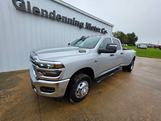 2027 RAM Ram 3500 RAM 3500 TRADESMAN CREW CAB 4X4 8' BOX