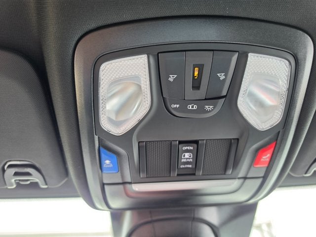 2027 RAM Ram 3500 RAM 3500 TRADESMAN CREW CAB 4X4 8' BOX