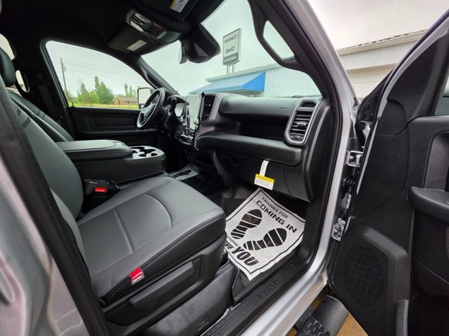 2027 RAM Ram 3500 RAM 3500 TRADESMAN CREW CAB 4X4 8' BOX