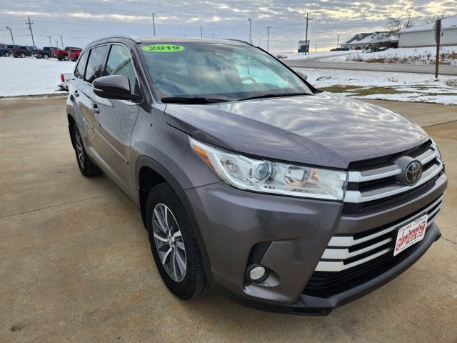 2019 Toyota Highlander SE