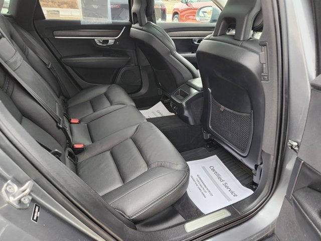 2018 Volvo V90 Cross Country T6